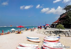 Daya-Tarik-Pantai-Pandawa