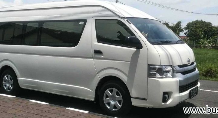 Sewa-toyota-hiace-di-bali-1