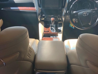 Sewa Alphard Bali